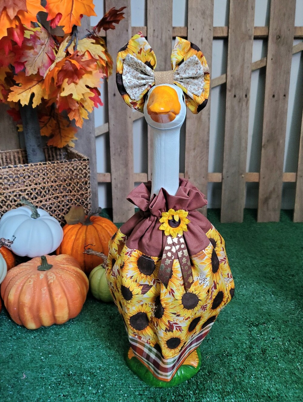 19" Porch Goose Dress & Bow Set Mainstays Sunflowers